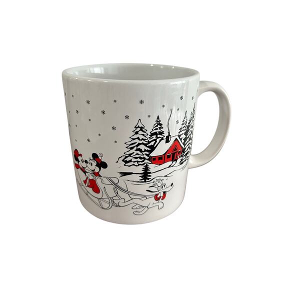 Disney Mickey Mouse and Minnie Mouse Winter Scene Large Mug Christmas - Picture 1 of 4